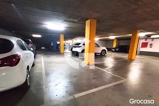 Car parking  Av garraf. Plaza de pk en av garraf