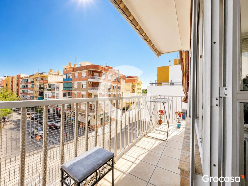 Foto 14716409-461a-4d2b-a356-59ee67ba5fd8. Flat in Centro Torre del Mar