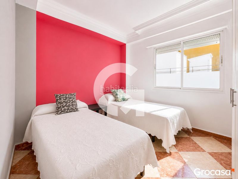 Foto 4dcb06be-f03d-4495-9050-790955d50bc3. Flat in Centro Torre del Mar