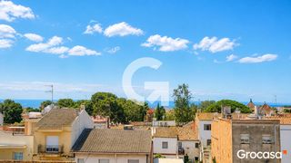 Piso  Cl gallifa de. Piso con balcon y vistas al mar en cubelles