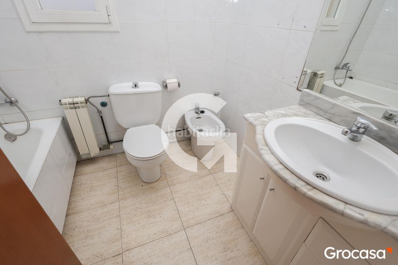 Foto 360fa2d0-63ed-40f0-9d64-5b7b632e660c. Etagenwohnung mit heizung in Collblanc Hospitalet de Llobregat (L´)