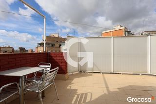 Penthouse  Cl garraf de. Atico exterior con doble orientación