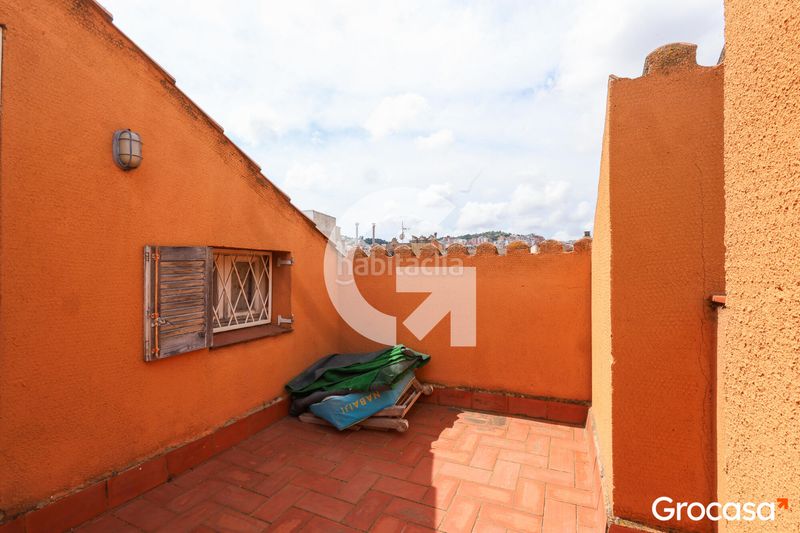 Foto 1d471cb7-c387-4f17-9b56-554ca05dcb17. Casa adossada amb calefacció aparcament a Horta Barcelona