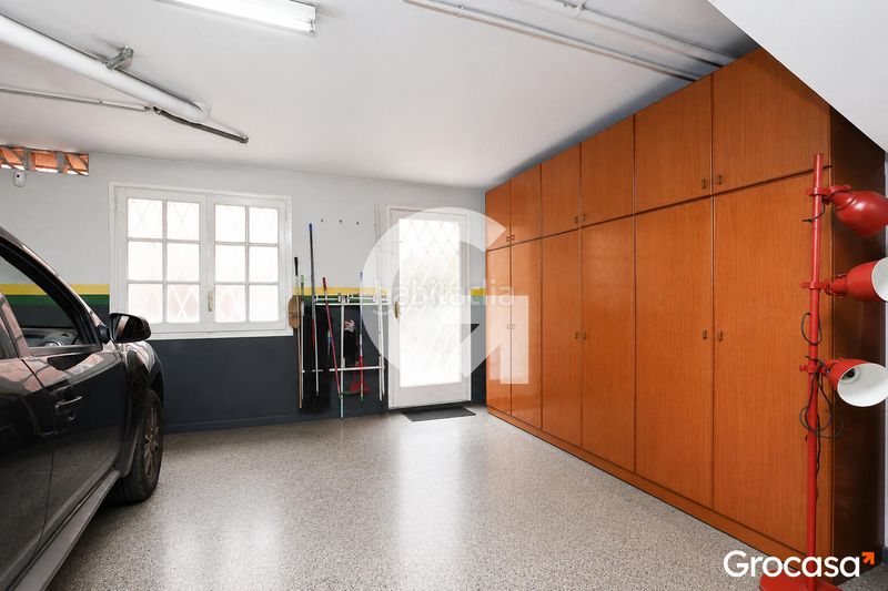 Foto 6a4f50b2-41c7-4342-8405-b88cb097a4e3. Casa adossada amb calefacció aparcament a Horta Barcelona