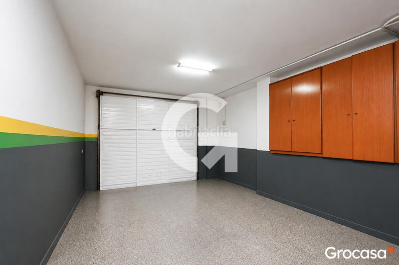 Foto b4ec2b78-f2f7-4519-814f-6ed910395c86. Casa adossada amb calefacció aparcament a Horta Barcelona