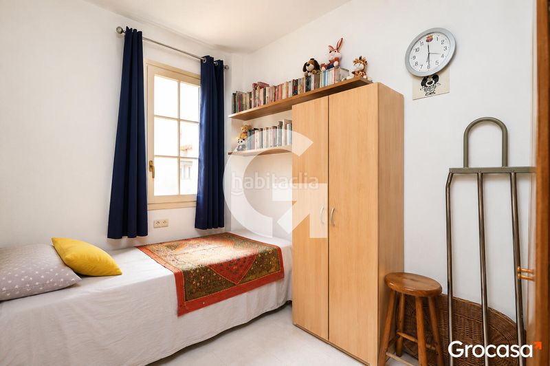Foto ec064f6f-484e-4c04-af19-451bfda8c0f8. Casa adossada amb calefacció aparcament a Horta Barcelona