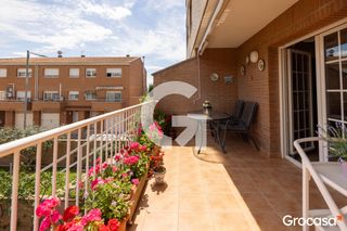 Maison jumelée  Cl farraginals. Exclusiva casa adosada con gran patio, terrazas y buhardilla en