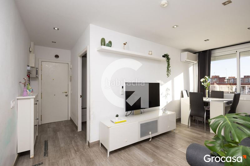 Foto f9b29952-6fbc-4072-878b-3cd1a4f2e921. Apartament a Sant Ildefons Cornellà de Llobregat