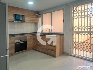 Appartamento in Cervelló. Vivienda con jardín