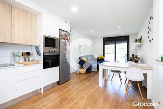 Appartamento  Cl francesc macia de. Piso de obra seminueva en vinyets