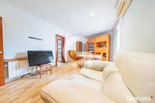 Flat  Cl ponent, de. Piso para entrar a vivir en sant pere