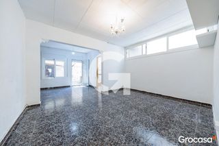 House  Cl pompeu fabra, de. Magnífica casa con terraza