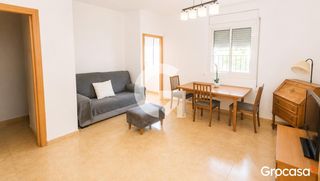 Pis  Av francesc macia. Reformado 3 habitaciones con terraza privada