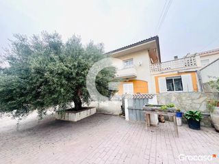Casa  Cl antonio machado. Casa independiente con jardín con vistas al mar y montaña