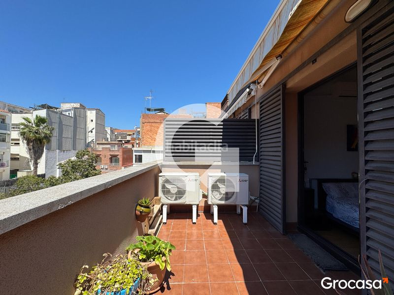 Foto 4e94468e-8b74-4f78-971d-e0f9fd48992d. Casa adossada amb calefacció aparcament a Torrent Ballester Viladecans