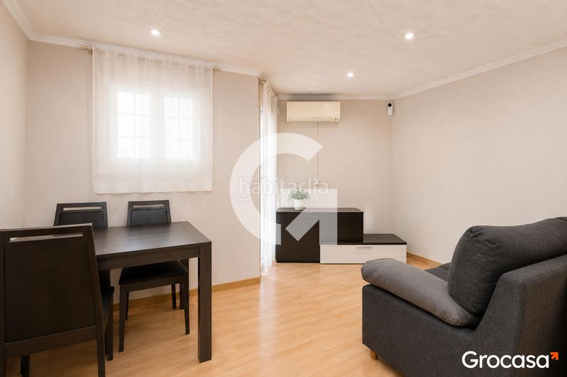 Foto 749e266e-7288-4c1b-8946-8d1b214369c0. Pis amb calefacció a Sant Ildefons Cornellà de Llobregat