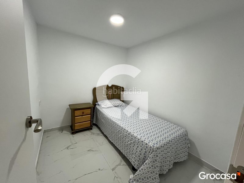 Foto e6caaae9-f472-44ff-9897-89d483099de2. Local comercial amb calefacció a Nuevo Centro Sagunt