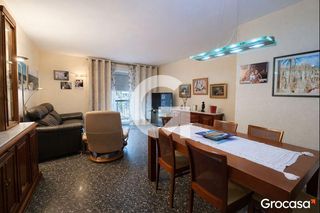 Pis  Cl aigua. Excelente piso exterior con ascensor y parkng