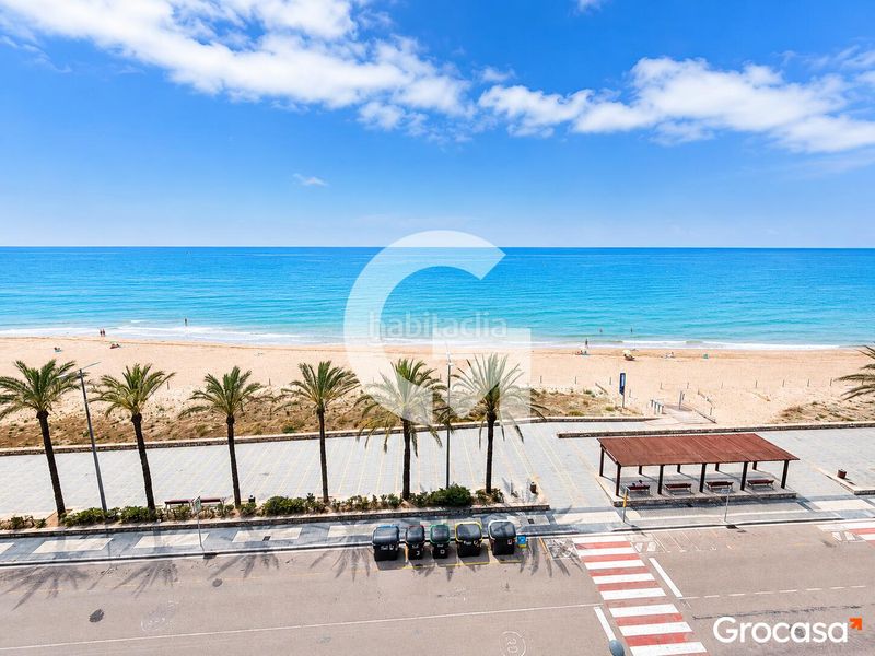 Foto 2ffcfae9-26ed-4d94-8006-ea7bf31c38e7. Pis amb piscina a L´Estany Calafell