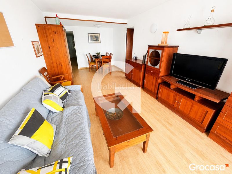 Foto e9756e27-0dff-4f5c-8bac-44d69a9b2367. Pis amb piscina a L´Estany Calafell