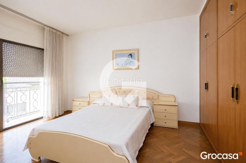 Foto 7984f9a8-5ed0-45f9-892a-b55f376db00e. Casa amb calefacció aparcament a Sant Pere Nord Terrassa