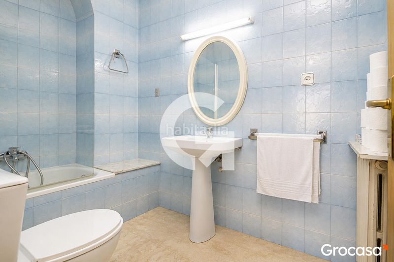 Foto b71b086e-a02b-4fe7-8c4d-1b9560219f39. Casa amb calefacció aparcament a Sant Pere Nord Terrassa