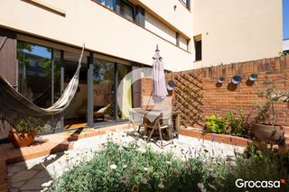 Duplex in Horta. Venta de hermoso duplex en eduardo toda