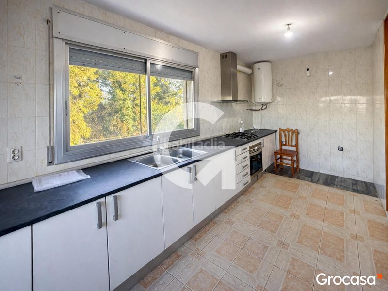Foto 4300c8e6-f8fa-4b13-b3dc-dff14762e594. Casa amb calefacció aparcament piscina a Vallirana