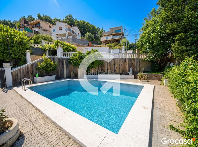 Foto aadd0b47-08f7-493d-83d3-0405031c41d0. Casa amb calefacció aparcament piscina a Vallirana