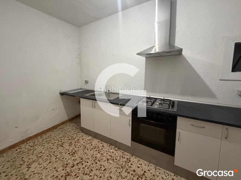 Foto bb4ec22f-e3a7-4691-b131-775dd261150a. Casa amb calefacció aparcament piscina a Vallirana