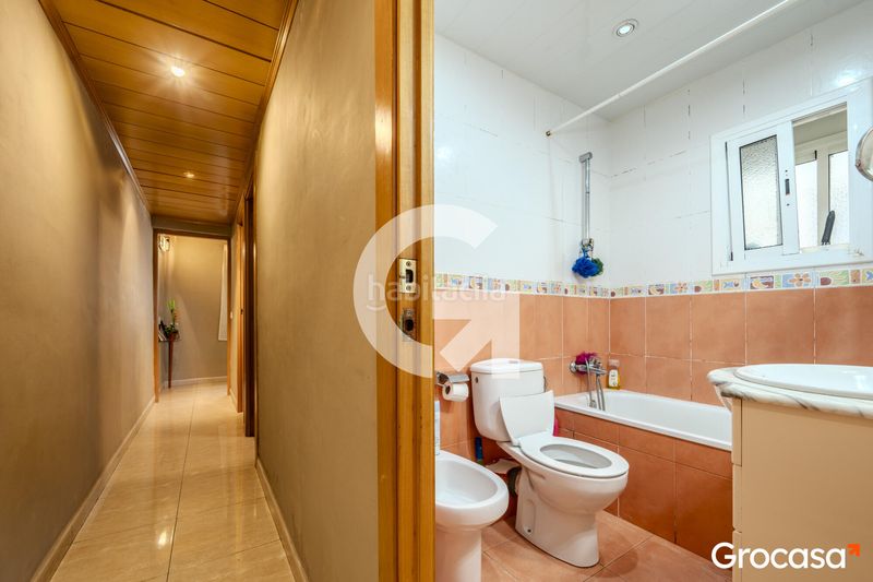 Foto b47ce4b4-e071-4828-886c-9aa5536130ce. Pis a Carmel Barcelona