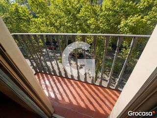 Flat  Gv corts catalanes. Gran oportunidad de reforma con alto potencial en gran vía les c