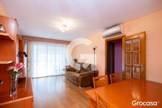 Pis  Cl mont del. Piso en venta en collblanc