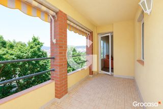 Etagenwohnung  Cr vila de la. Pisazo exterior, luminoso y con terraza!