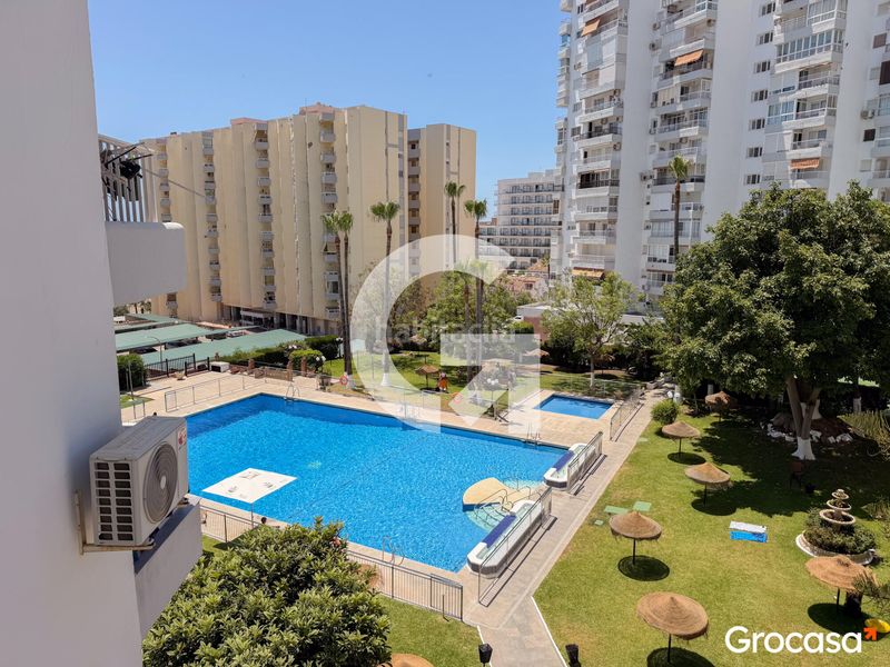 Foto b76ebdf5-13de-44a6-885f-3a3697e92c4e. Pis amb piscina a Puerto Marina Benalmádena
