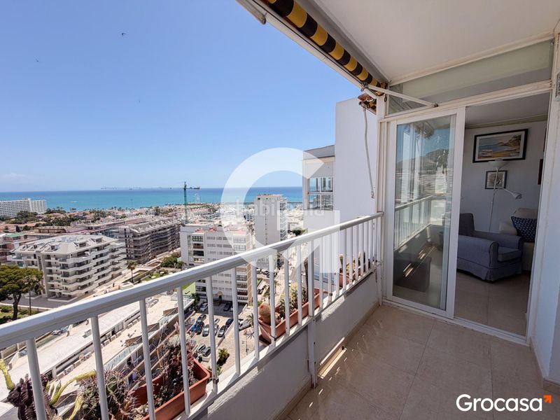 Foto be35bb58-fede-41f0-8313-2c7483801727. Pis amb piscina a Puerto Marina Benalmádena