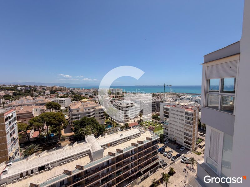 Foto da98e224-4196-4204-b0ef-0fbc2ce7fac7. Pis amb piscina a Puerto Marina Benalmádena