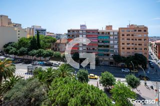Pis  Rd o'donnell. 4 habitaciones, parking y vistas al mar