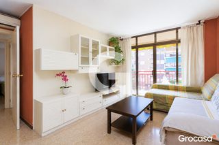 Pis a Vall d´Hebron. Piso con balcon y ascensor