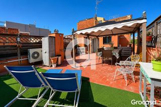 Pis  Cl sugranyes. Piso totalmente exterior con terraza