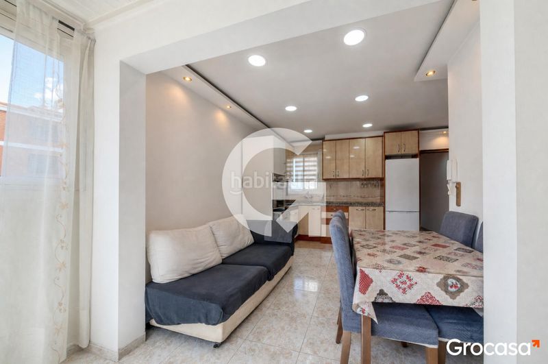 Foto a91b8c78-f082-46c6-932d-9fde276e2211. Àtic a Carmel Barcelona
