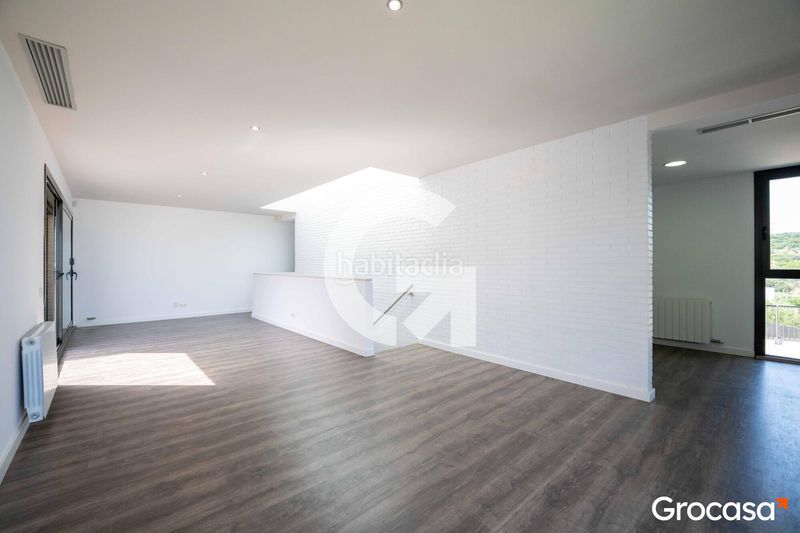 Foto 2a100ed0-ddbb-438c-b0e2-d51febe734ab. Casa aparellada amb calefacció aparcament piscina a Mataró