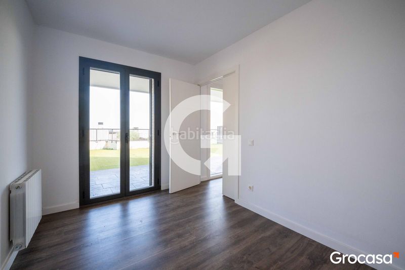 Foto cfb3dc1f-69a1-47f2-a94b-6264ffb1e9aa. Casa aparellada amb calefacció aparcament piscina a Mataró