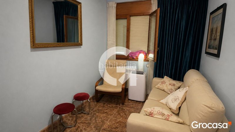 Foto 5b29517e-d476-4806-971e-f6aed959d0d5. Casa amb calefacció aparcament piscina a Vallirana