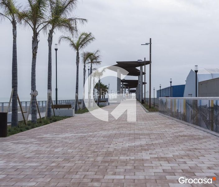 Foto 7f196dd5-d2cf-421c-8353-133f5e4eba6a. Pis a playa puerto de Sagunto Sagunt