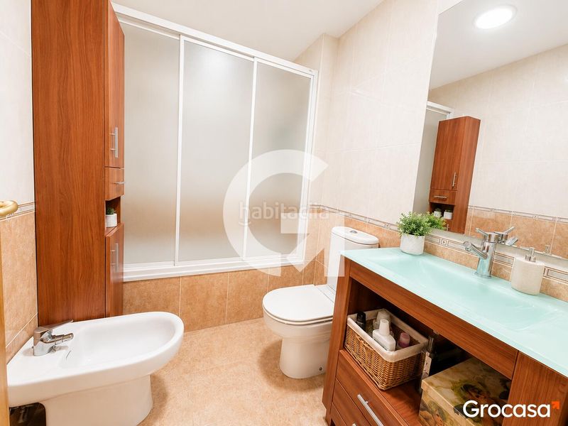 Foto fa5c1ae7-8383-4862-885e-707a619dc93c. Pis amb calefacció piscina a Avenida de Abril-9 de Octubre Sagunt