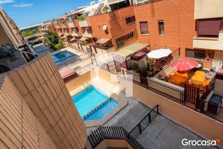 Pis  Cl maestrat. Precioso piso con balc�n y piscina