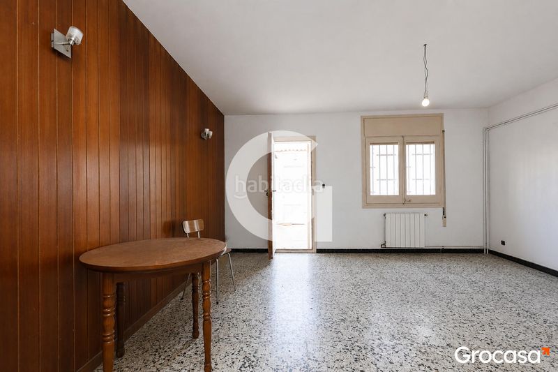 Foto 4321f103-ec15-4752-a9c6-b60565b36358. Casa amb calefacció aparcament a Centre Viladecans