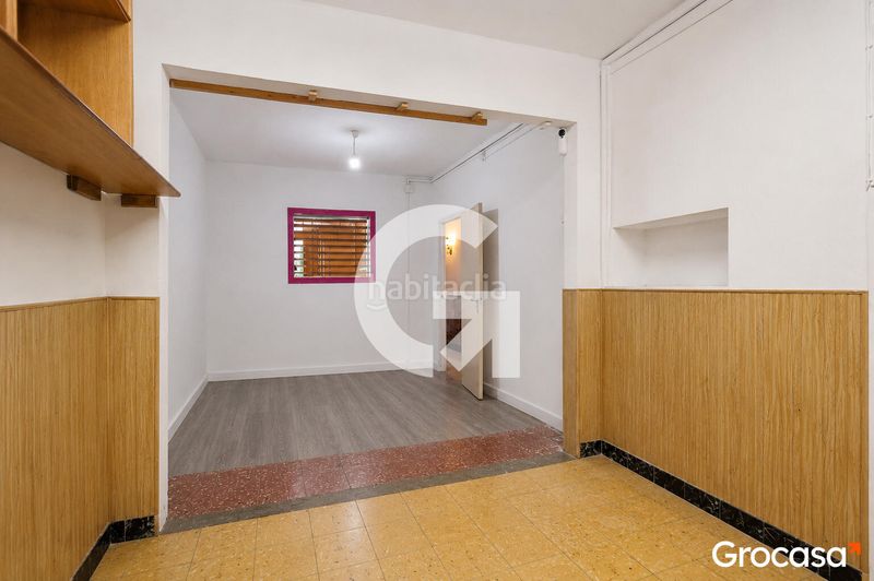Foto 9b0a478d-2e5e-4170-a38d-004ebe597b2e. Casa amb calefacció aparcament a Centre Viladecans