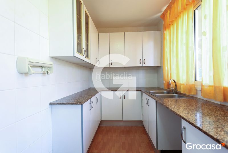 Foto bf83698e-50d3-4c17-9386-bbe163978e4e. Dúplex duplex exterior con parking! en Diagonal-Colomeres Gavà